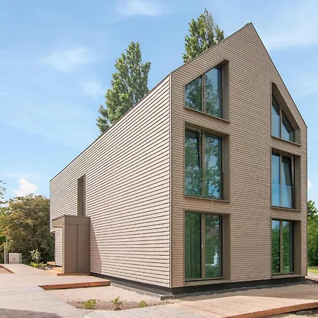 2 Bedroom Gorgeous In Tossens