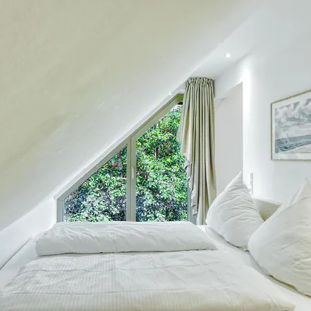 2 Bedroom Gorgeous In Tossens Apartamento *