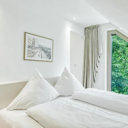 2 Bedroom Gorgeous In Tossens * Stick
