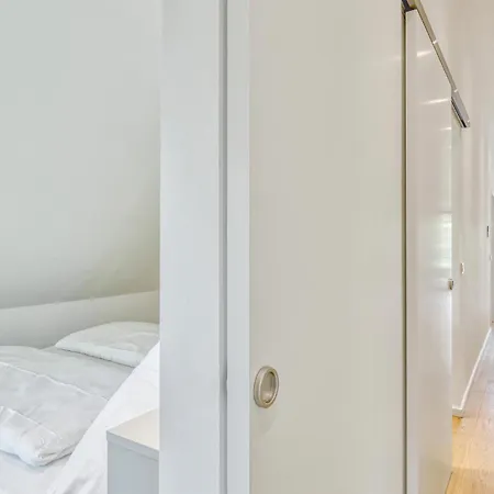 2 Bedroom Gorgeous In Tossens