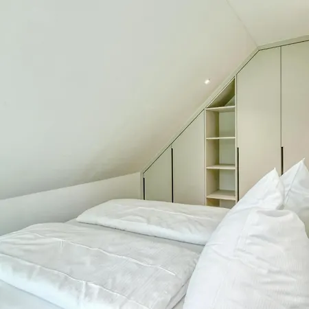 2 Bedroom Gorgeous In Tossens Apartamento *