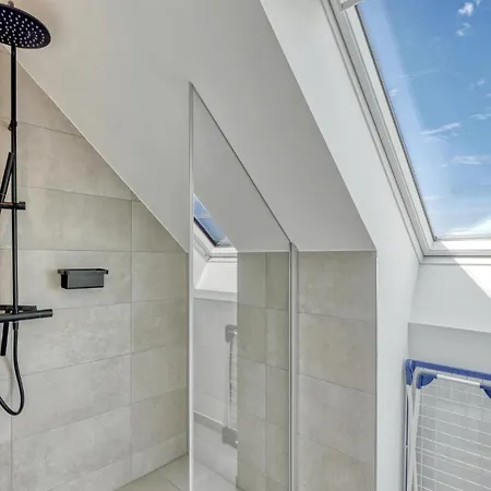 2 Bedroom Gorgeous In Tossens * Stick